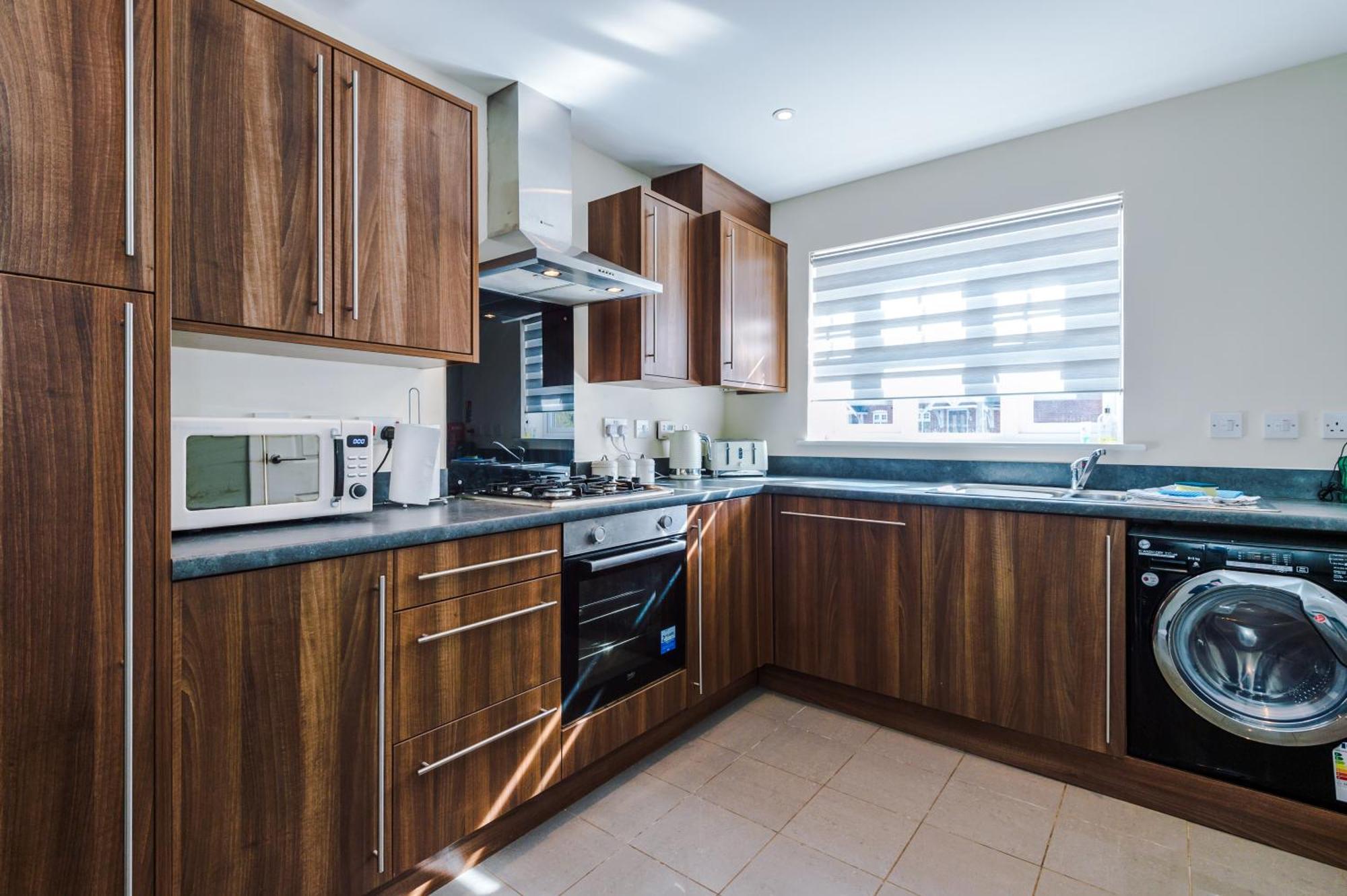 Modern Semi Detached In A Quiet Location, Driveway Parking Villa Ewloe Exterior foto