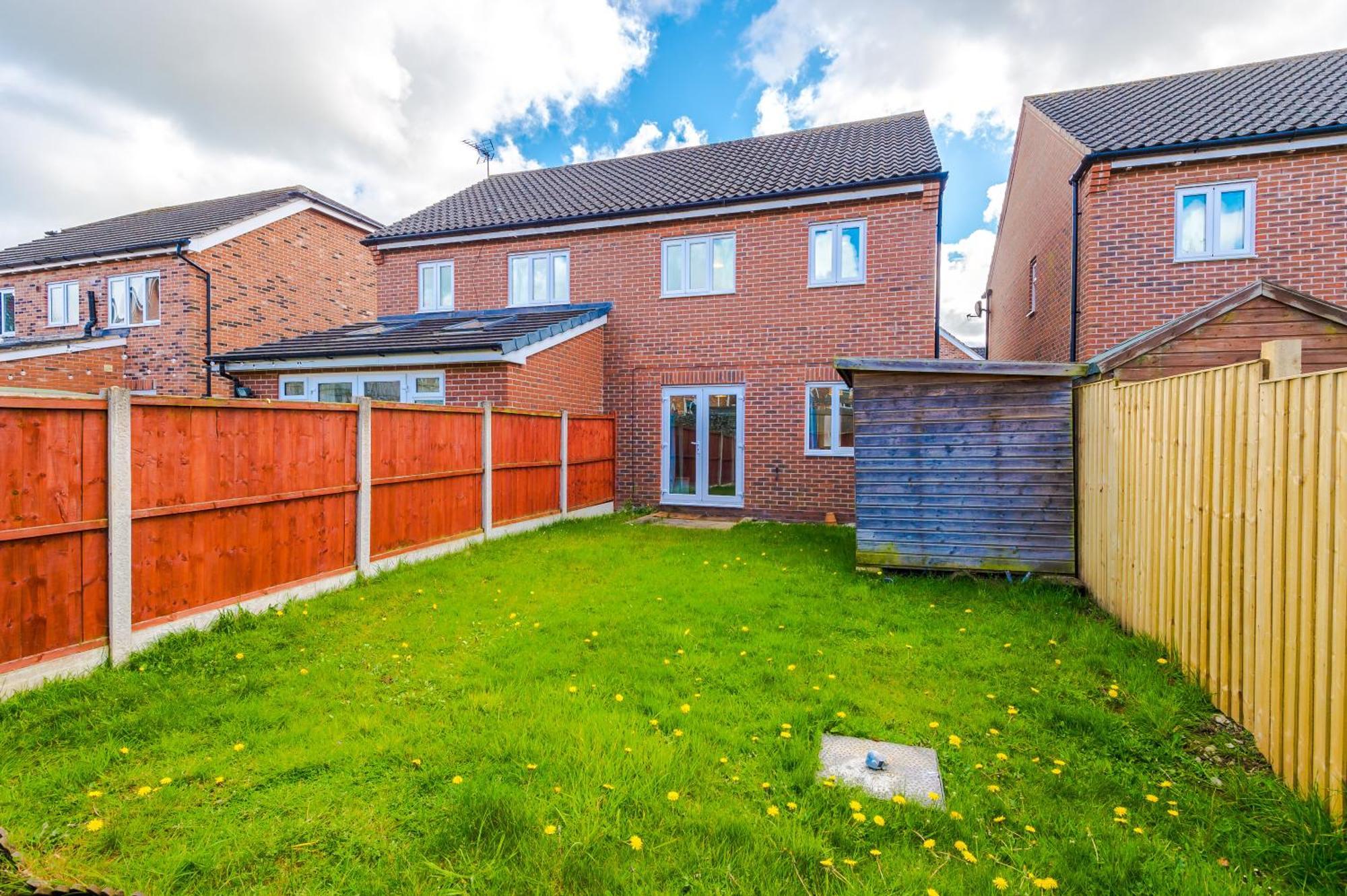 Modern Semi Detached In A Quiet Location, Driveway Parking Villa Ewloe Exterior foto
