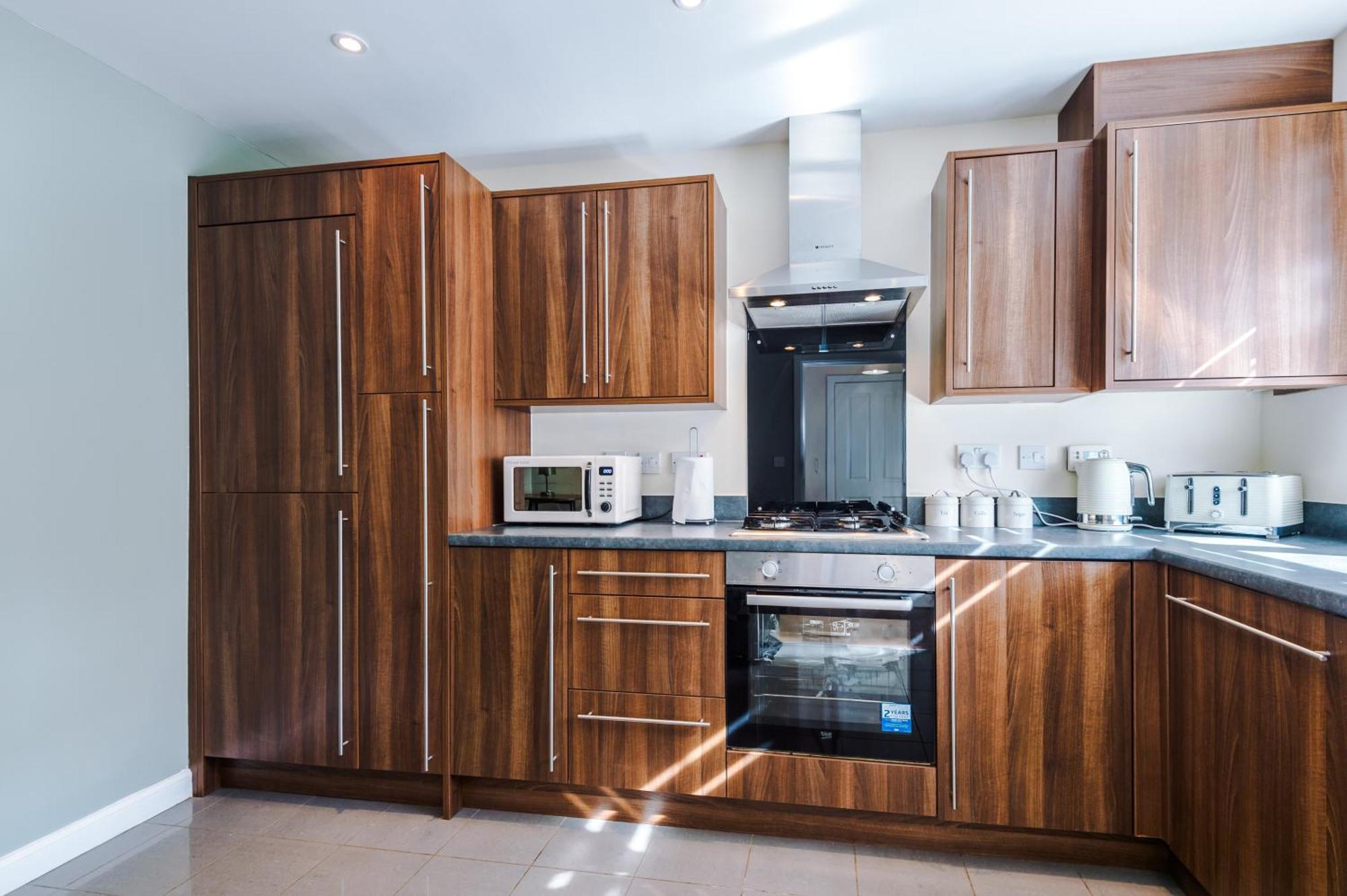 Modern Semi Detached In A Quiet Location, Driveway Parking Villa Ewloe Exterior foto