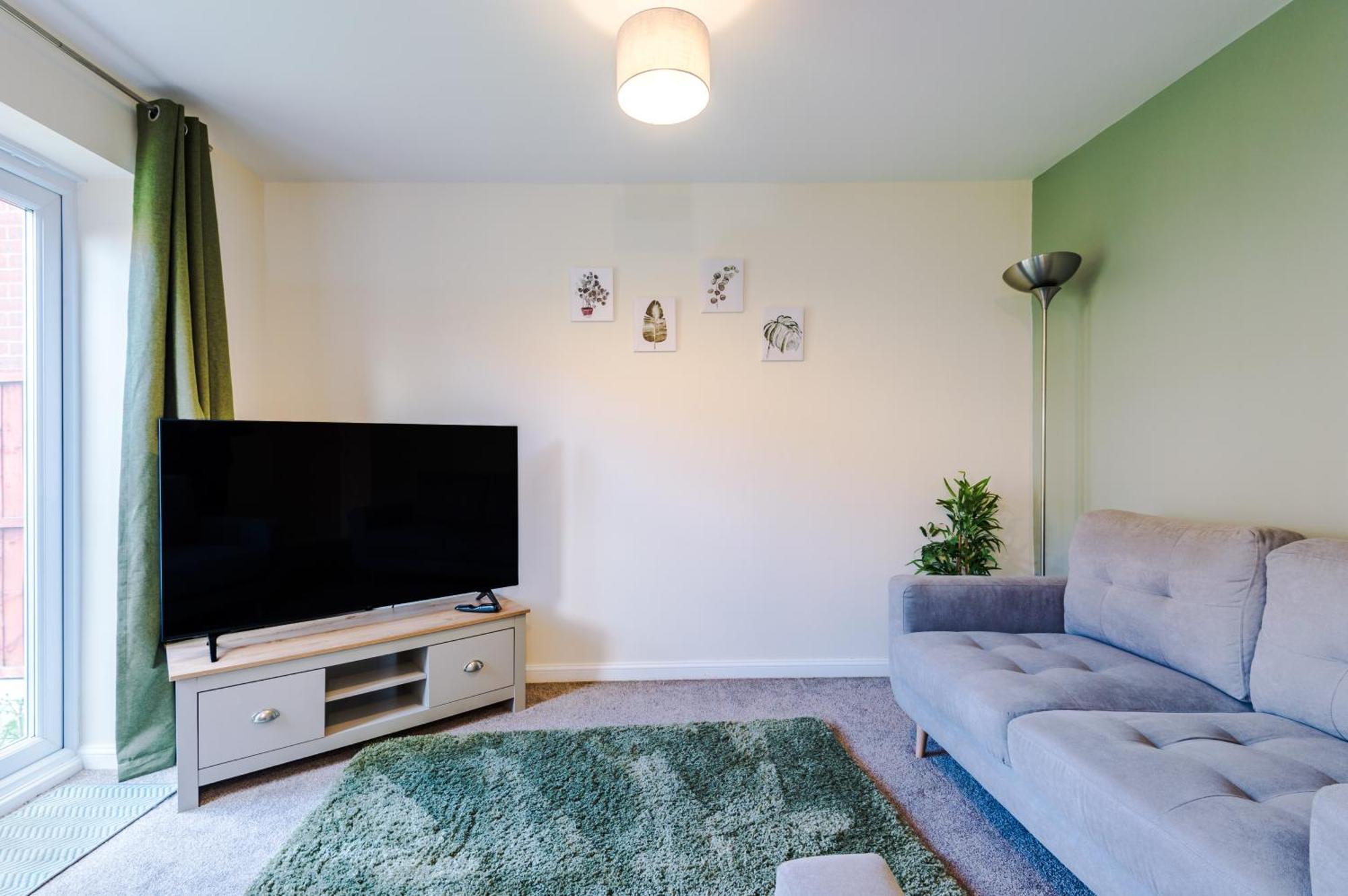 Modern Semi Detached In A Quiet Location, Driveway Parking Villa Ewloe Exterior foto